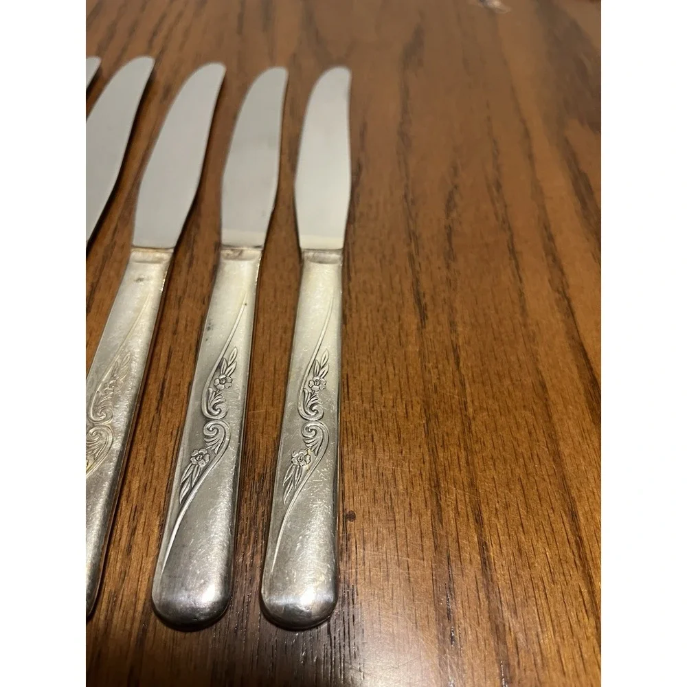 Revelation‎ Silverplate, Precious Flower, 8 Knives International Silver 1953